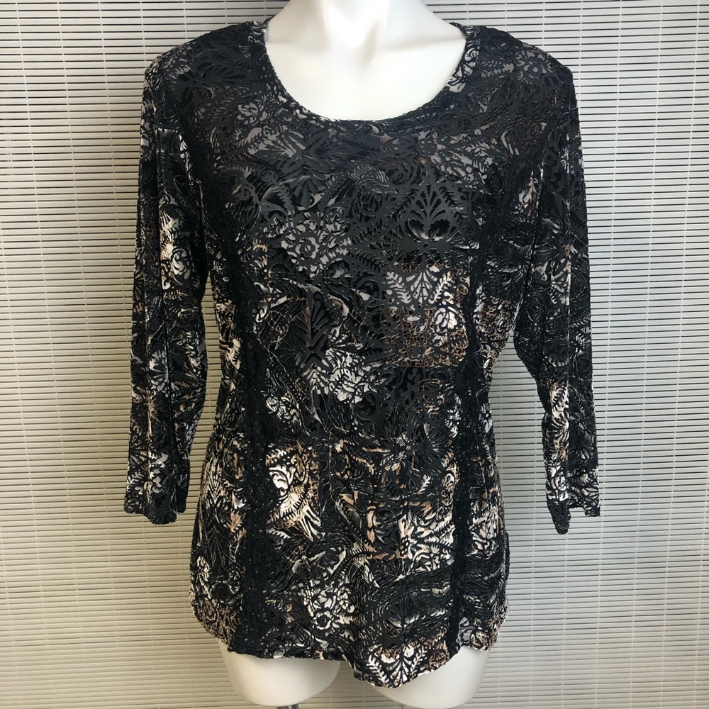 Velvet Lace Patterned Detail Roz & Ali Top